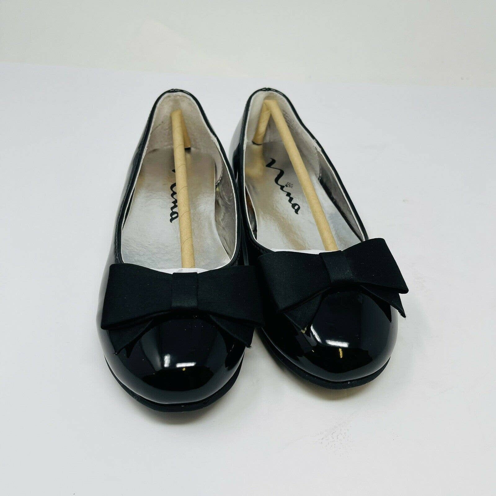 New Nina Pegasus-T Solid Black Glossy Leather Girl's Sz 1.5m Slip On Dress Shoes — image 3 of 7
